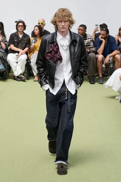 Look 15